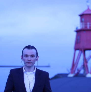 School Of Language estrena video para 