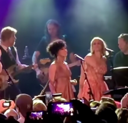 Ewan McGregor rinde tributo a David Bowie