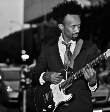 Escucha a Fantastic Negrito en Aire Libre