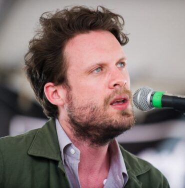 Father John Misty de gira con Alabama Shakes