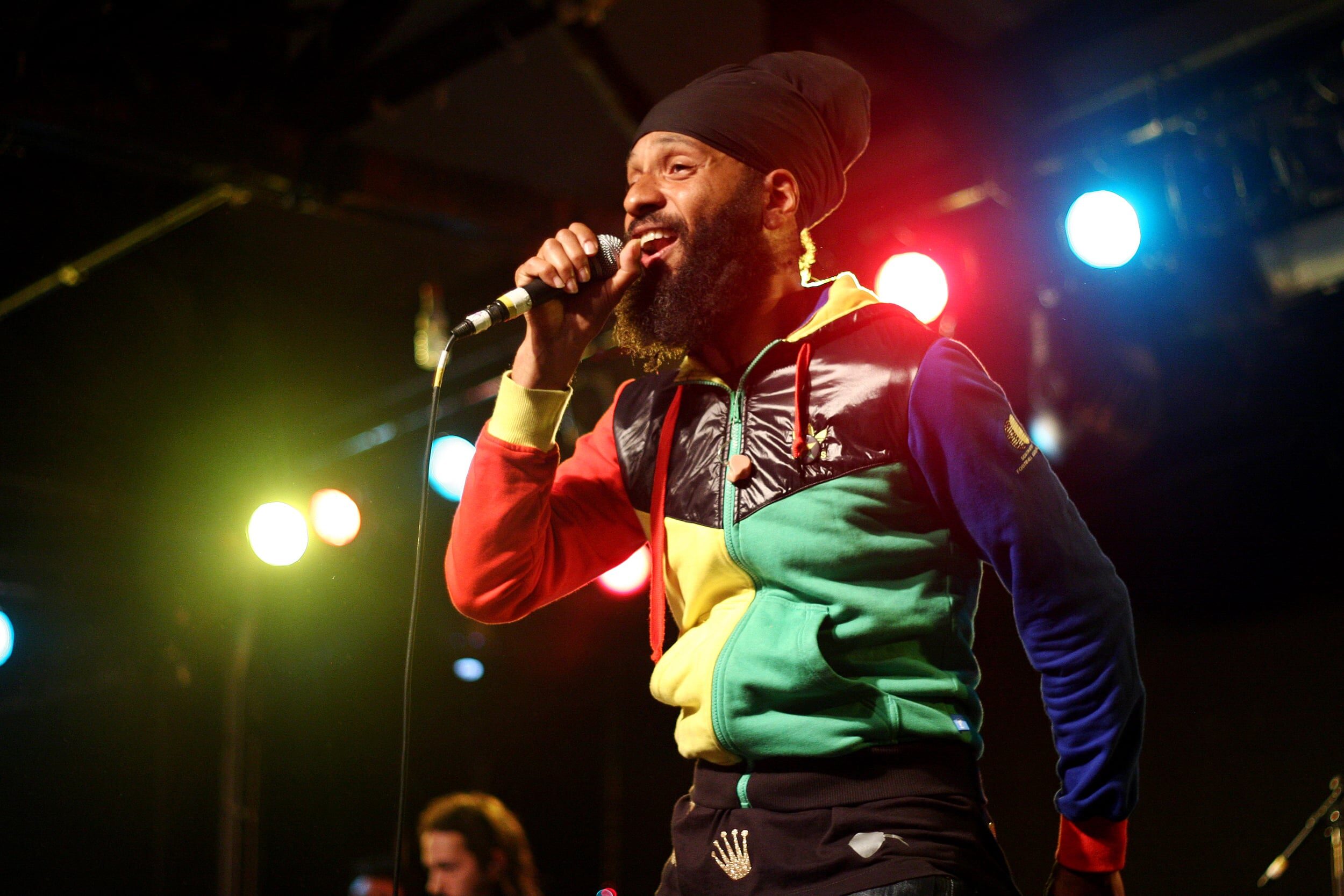 Domingo de reggae con Fidel Nadal