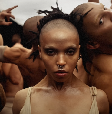 FKA twigs revela su lado más enigmático con “Perfect Stranger”