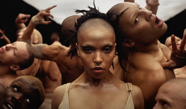 FKA twigs revela su lado más enigmático con “Perfect Stranger”