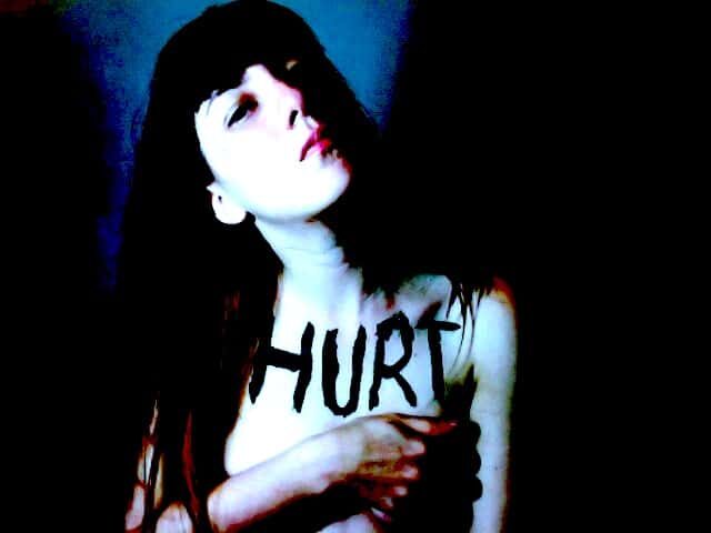 Hurt: nueva producción de Meketrefe y Priscila