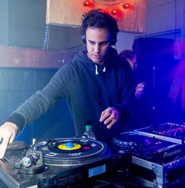 Four Tet comparte DJ set de 4.5 horas