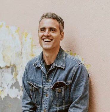 Freddie Cowan & The Scenarios lanzará su álbum debut