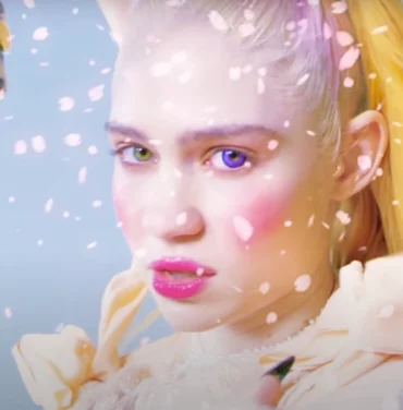Grimes se autodenomina “supremacista humana”
