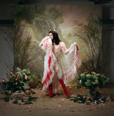 Grimes aparece en la nueva campaña de Rodarte