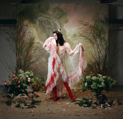 Grimes aparece en la nueva campaña de Rodarte