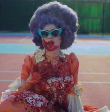 Tienes que ver el nuevo video de Grimes