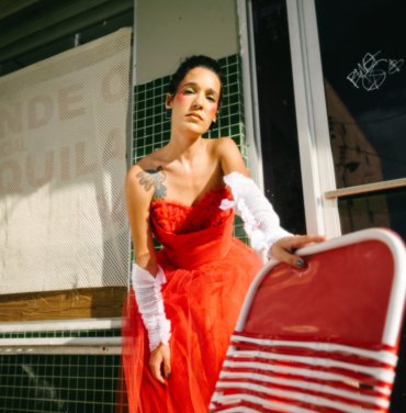 iLe estrena su sencillo “Traguito” en colaboración con Mon Laferte