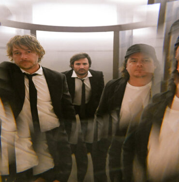 iiis y Yöels desordenan el sonido en “Cambiar las Cosas”