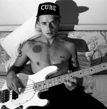 Flea lanza por fin Acid for the Children, su libro de memorias