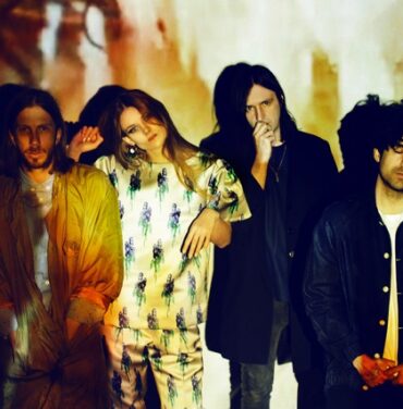 Is Tropical comparte el video 