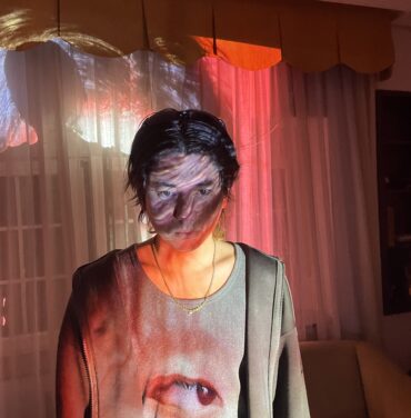 iuky y la notalgia de la infancia irisada