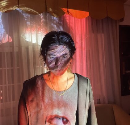 iuky y la notalgia de la infancia irisada