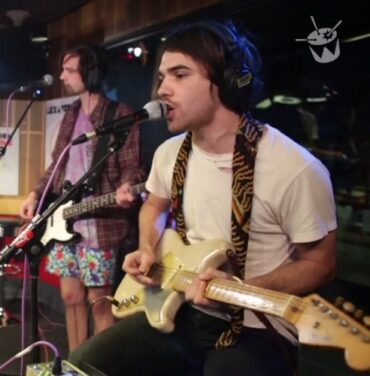 Jagwar Ma coverea a Arctic Monkeys