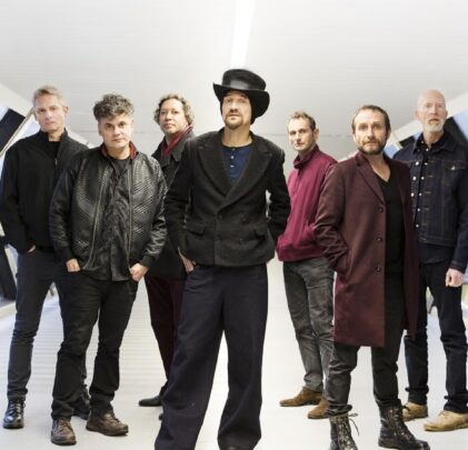 James anuncia álbum y comparte “All The Colours Of You”