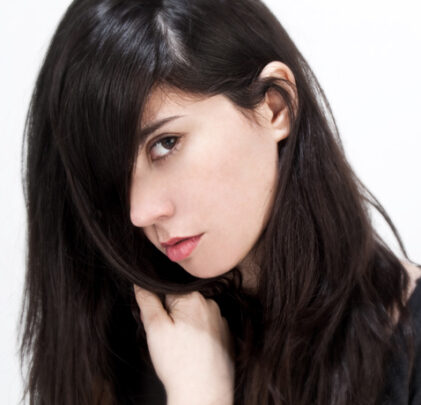 Gana pases para Javiera Mena