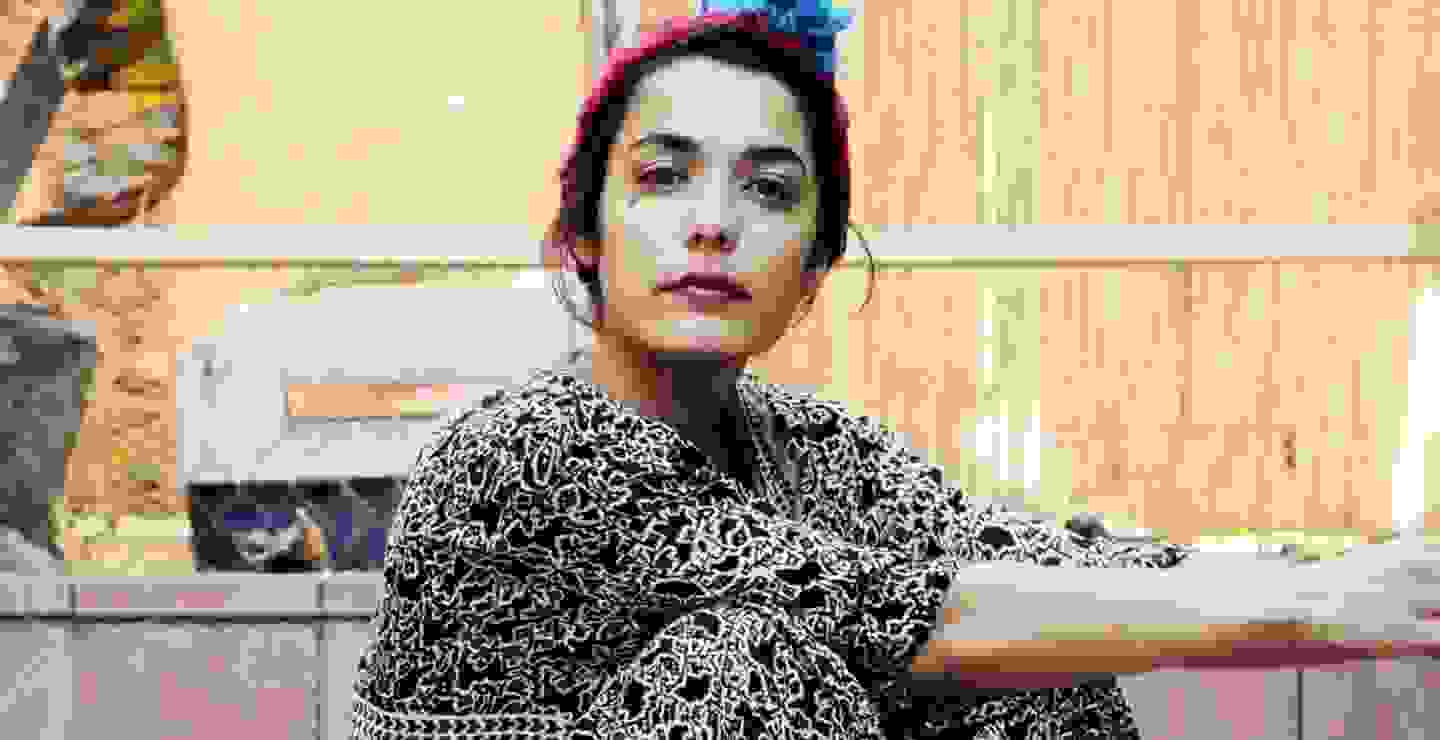 Jennylee comparte “Tickles” y “Heart Tax”