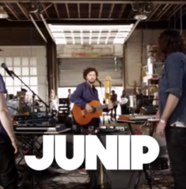 Disfruta de una sesión de Junip