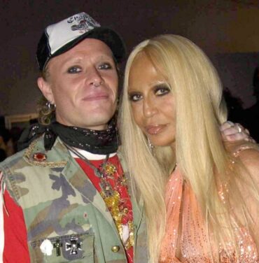 Donatella Versace rinde homenaje a Keith Flint de The Prodigy
