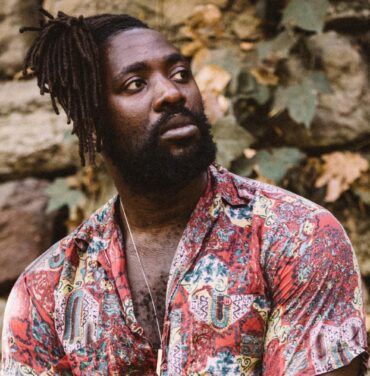 Kele Okereke (Bloc Party) anuncia disco