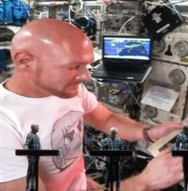 Un astronauta se unió a Kraftwerk... ¡Desde el espacio!