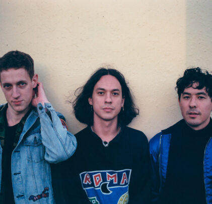 Last Dinosaurs comparte video para 