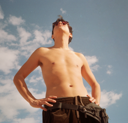 Los Blenders estrena “Unos Besos” justo a tiempo para San Valentín