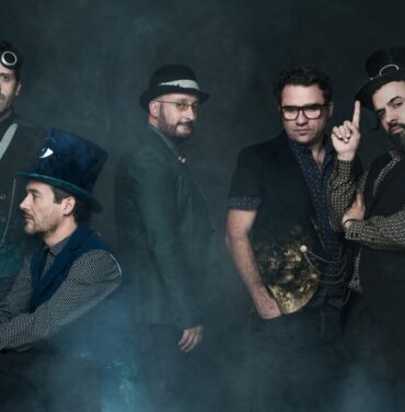 Entrevista con Love of Lesbian