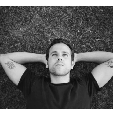 M83 y Haim estrenaron el tema