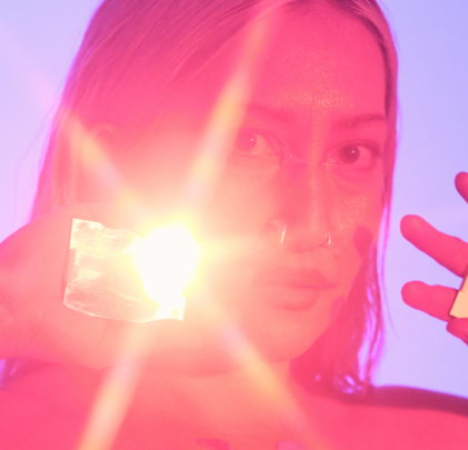 María del Diablo estrena “Let's Get High”