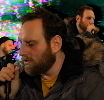 Junior Boys comparte video 