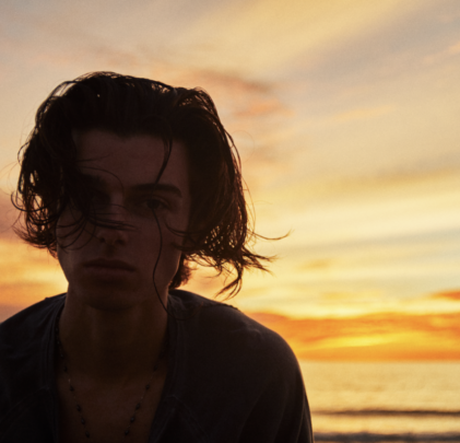 mehro está de estreno con el video para “not alone”