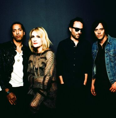 Escucha el nuevo disco de Metric completo