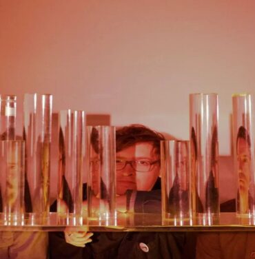 METZ anuncia disco y comparte dos tracks