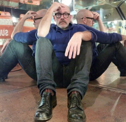 Michael Stipe estrena tema