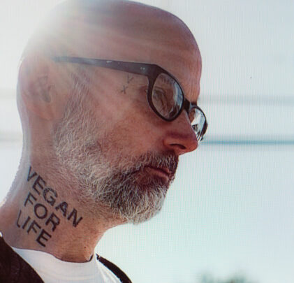 Moby estrena su sencillo “Too Much Change”