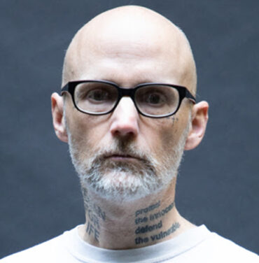 Moby anuncia “Should Sleep” con J.P. Bimeni