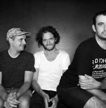 Moderat comparte el video 