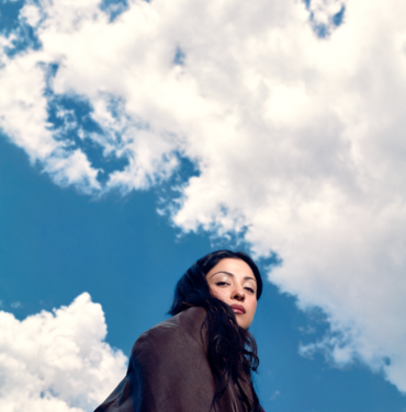 Mon Laferte estrena “No + SAD”