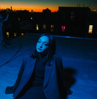 Escucha “Creep” de Radiohead en la voz de mxmtoon