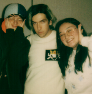 “Nobody Loves Me”, lo nuevo de mxmtoon, Caveman y Rick Montgomery