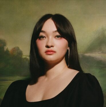 Escucha “Mona Lisa”, lo nuevo de Mxmtoon