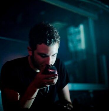 Nicolas Jaar publicará libro llamado 'Network'