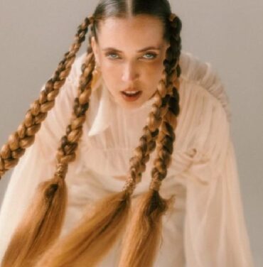 Déjate hechizar por “Embeleso” de NIKÓLA