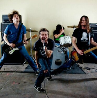 OFF! presenta nuevo tema