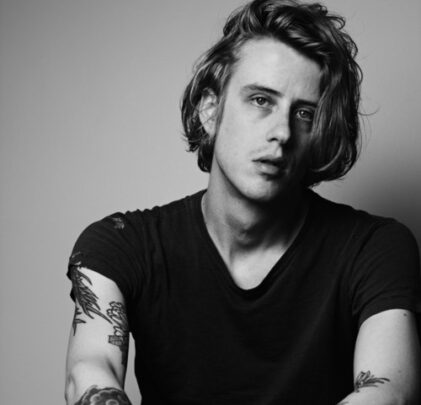 Christopher Owens presenta nuevo sencillo