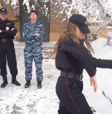 Pussy Riot lanza single y videoclip